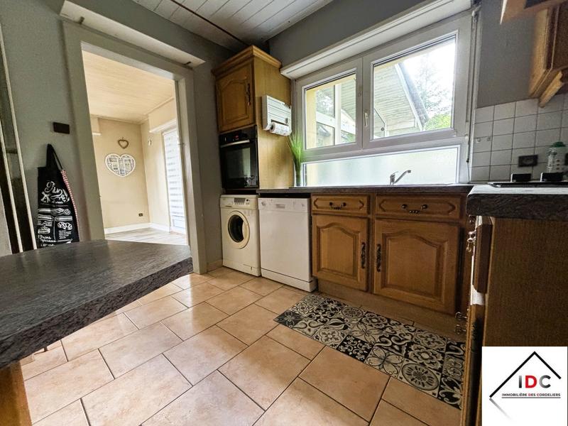 Maison - 165 m² - 9 pièces