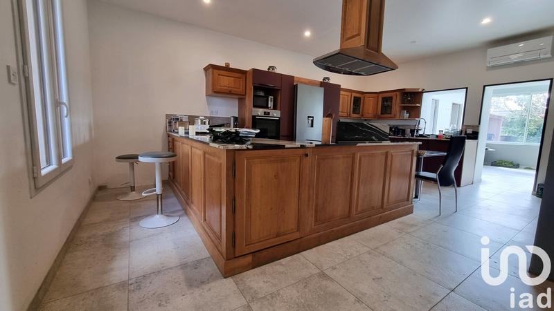 Maison - 200 m² - 6 pièces