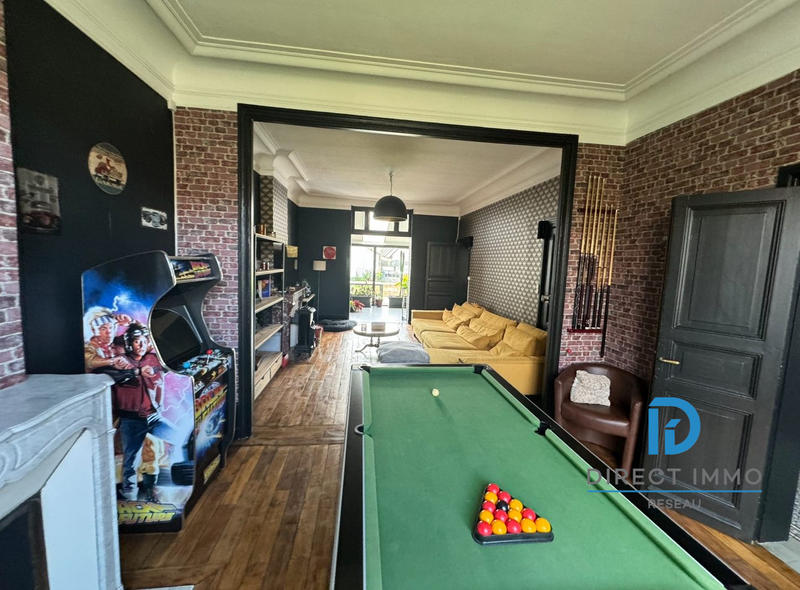 Maison - 340 m² - 10 pièces