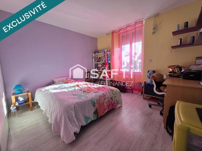 Maison - 303 m² - 10 pièces