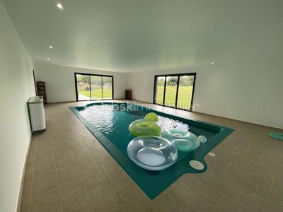 Villa - 244 m² - 6 pièces