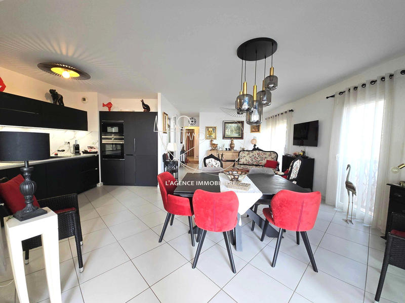 Appartement - 97 m² - 3 pièces