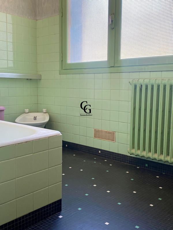 Maison - 99 m² - 4 pièces