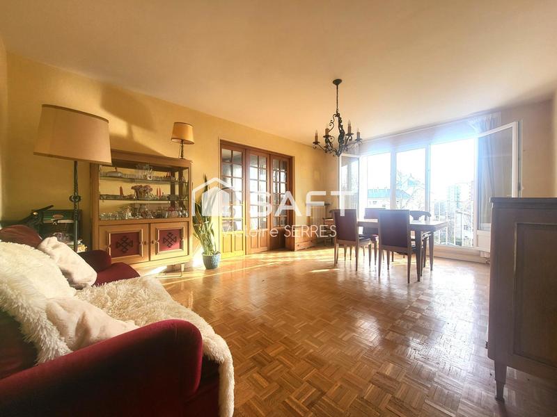 Appartement - 84 m² - 4 pièces