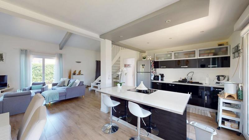 Maison - 97 m² - 4 pièces