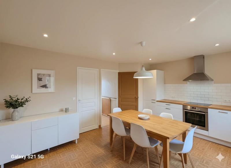 Maison - 90 m² - 6 pièces