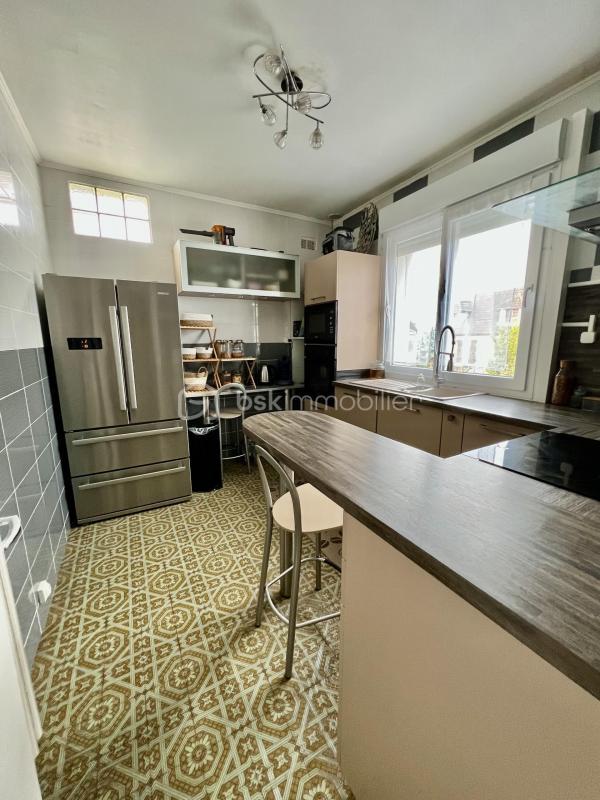 Maison - 182 m² - 5 pièces