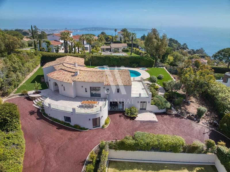 Propriété - 433 m² - 8 pièces