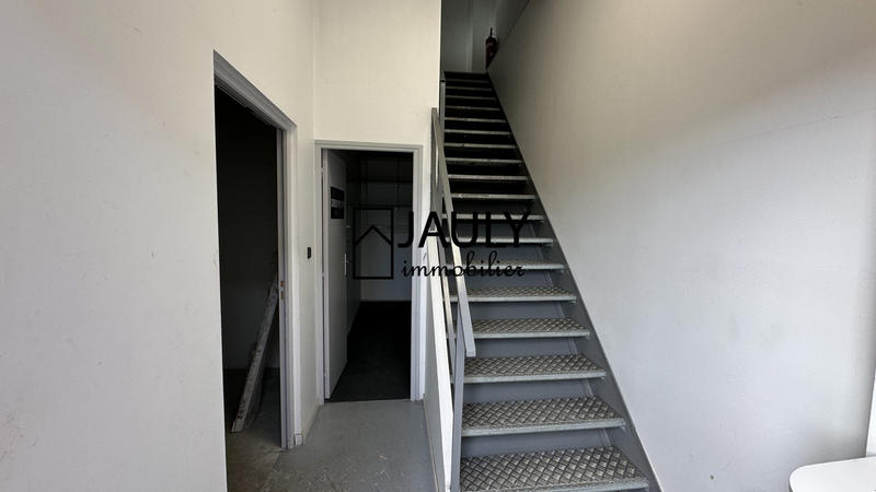 Bureau - 70 m² - 5 pièces