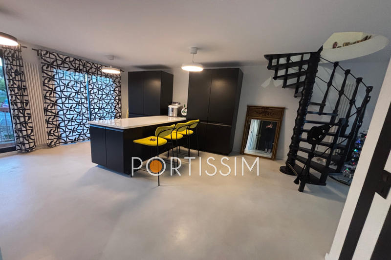 Appartement - 109 m² - 4 pièces