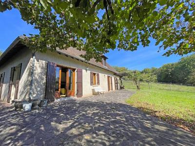 Maison - 140 m² - 3 pièces