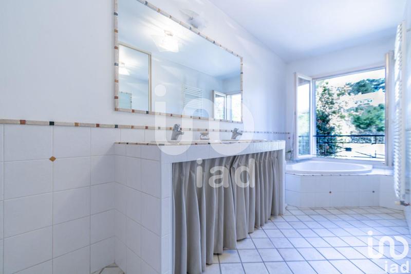 Maison - 194 m² - 6 pièces