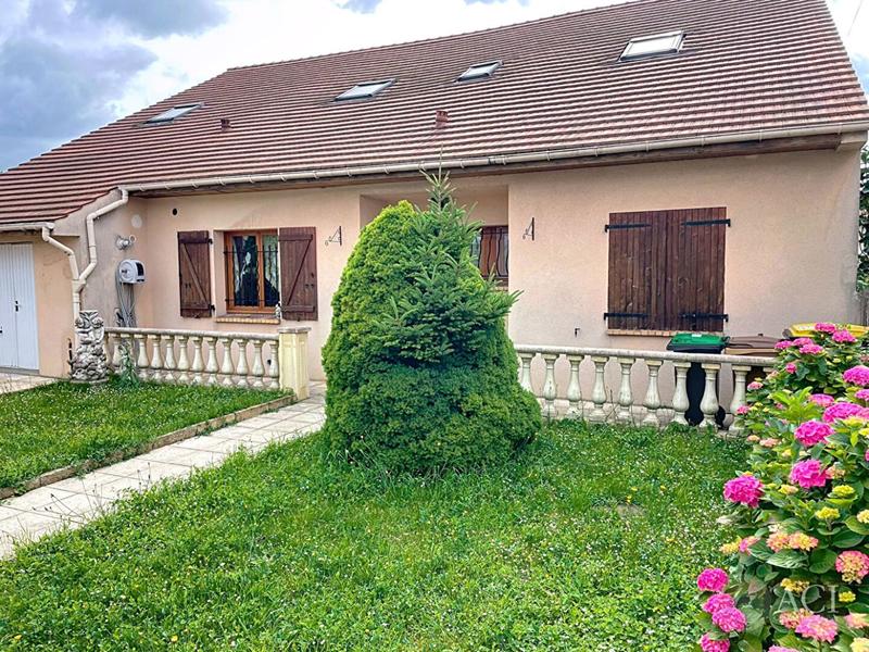 Maison - 191 m² - 10 pièces