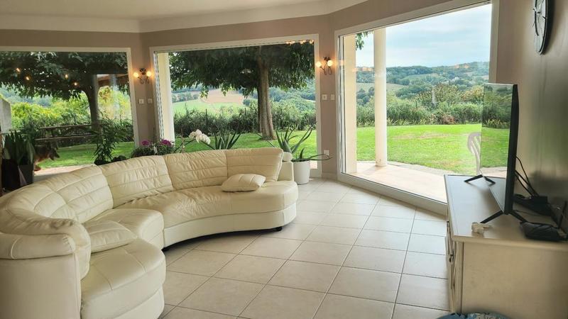 Maison - 147 m² - 5 pièces