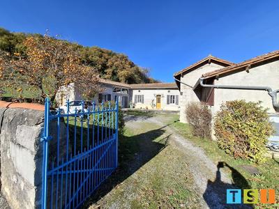 Maison - 161 m² - 5 pièces