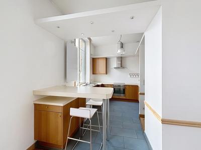 Appartement ancien - 121 m² - 6 pièces