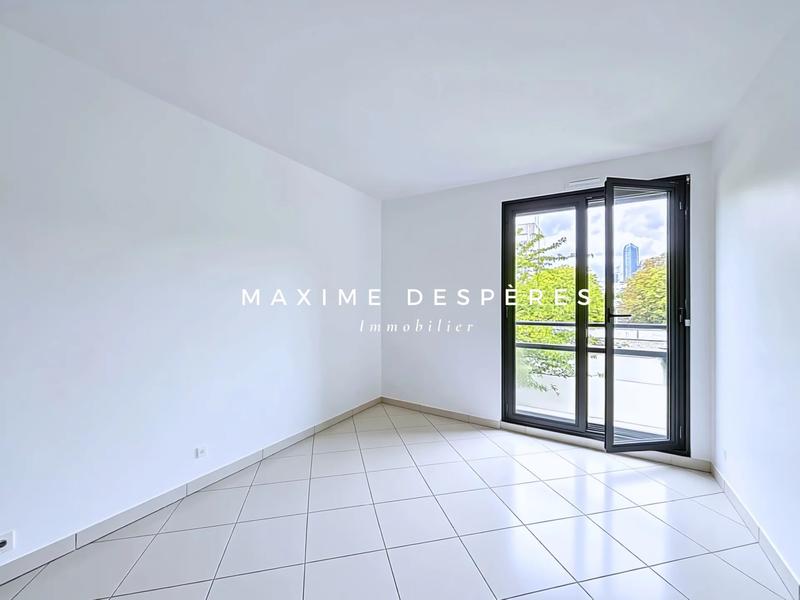 Appartement - 90 m² - 4 pièces