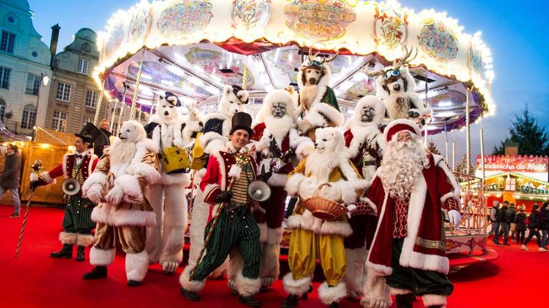 Spectacle déambulatoire « la brigade animalière du Père Noël » - Noël à Chartres 2025