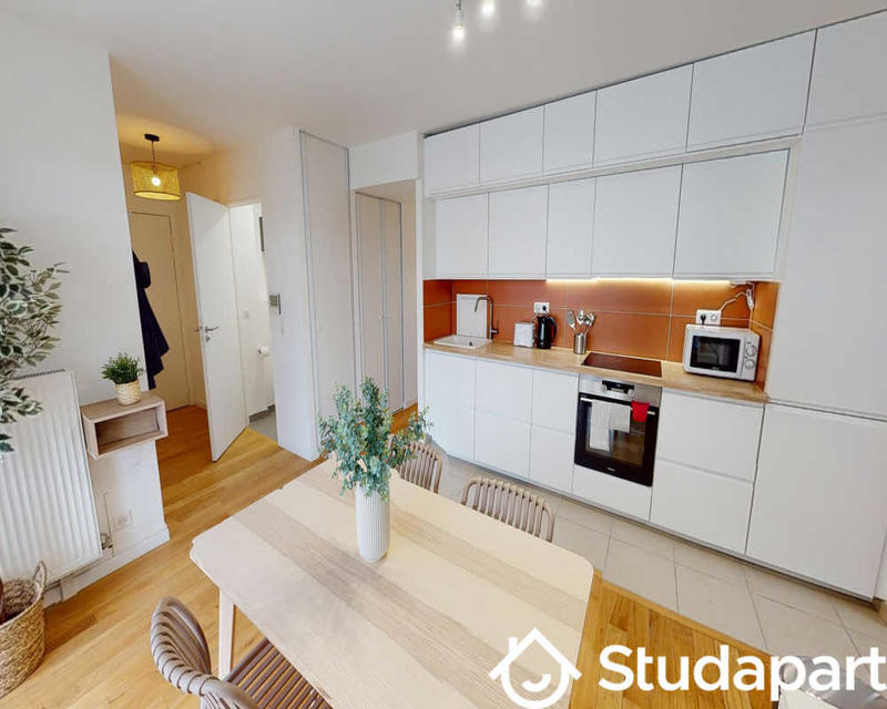 Chambre - 90 m² - 1 pièce