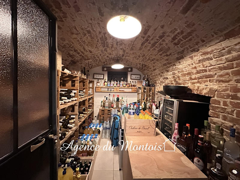 Maison - 171 m² - 8 pièces