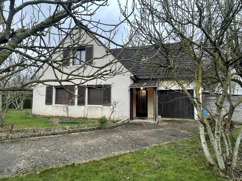 Maison traditionnelle - 137 m² - 6 pièces