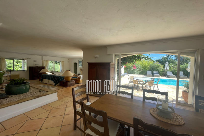 Villa - 200 m² - 6 pièces