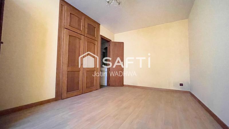 Maison - 311 m² - 13 pièces