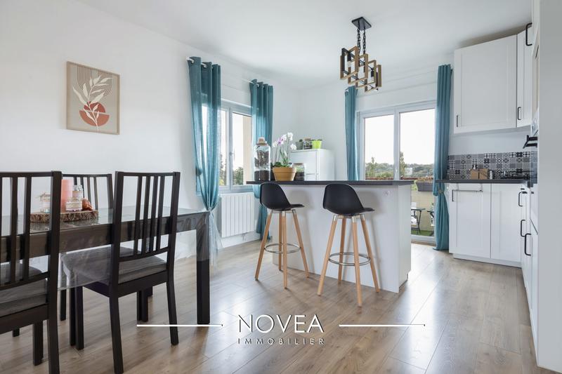 Appartement - 90 m² - 4 pièces