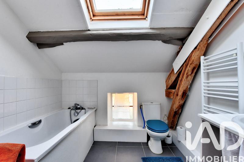 Maison - 99 m² - 5 pièces