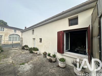 Maison - 200 m² - 8 pièces