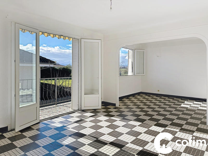 Maison traditionnelle - 150 m² - 6 pièces