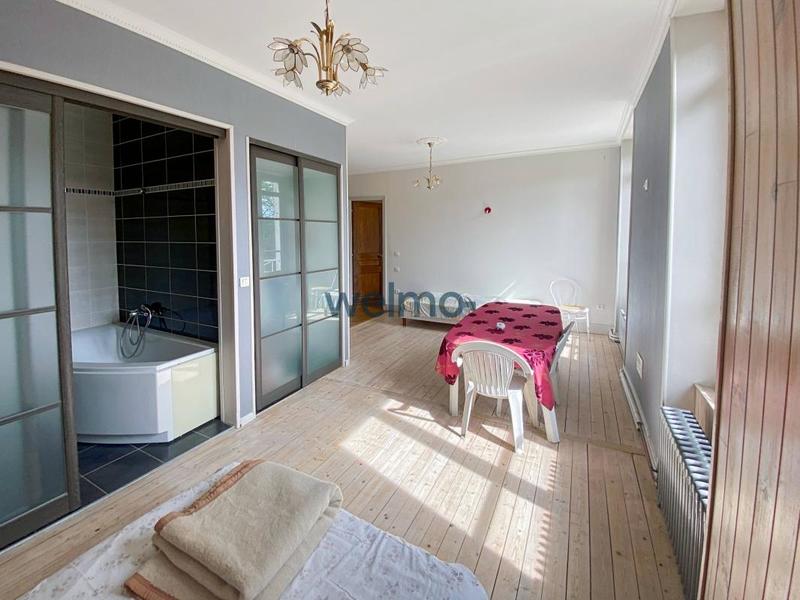 Maison - 400 m² - 11 pièces