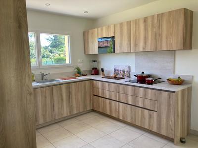 Maison - 90 m² - 5 pièces