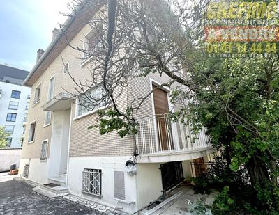 Maison - 155 m² - 7 pièces