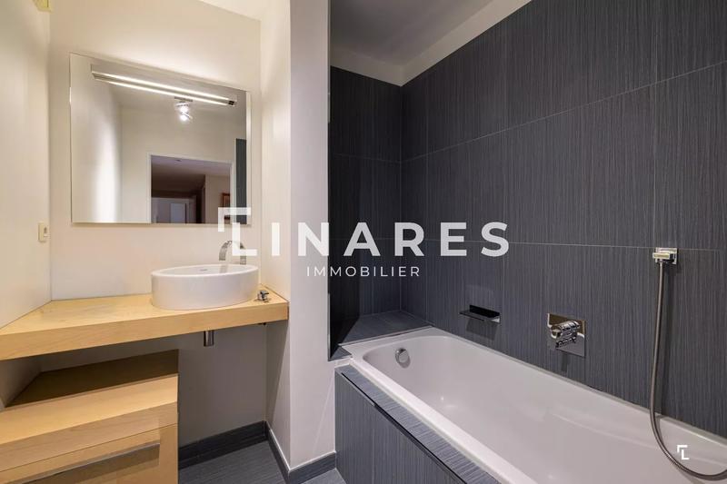 Appartement - 100 m² - 4 pièces