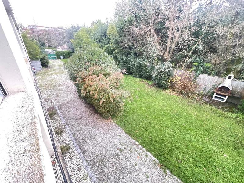 Appartement - 81 m² - 6 pièces