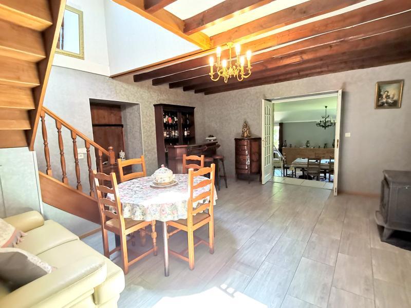 Maison - 218 m² - 7 pièces