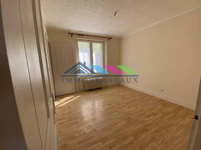 Maison - 177 m² - 7 pièces