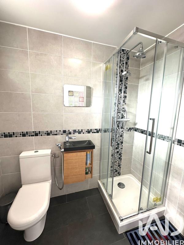 Maison - 180 m² - 7 pièces