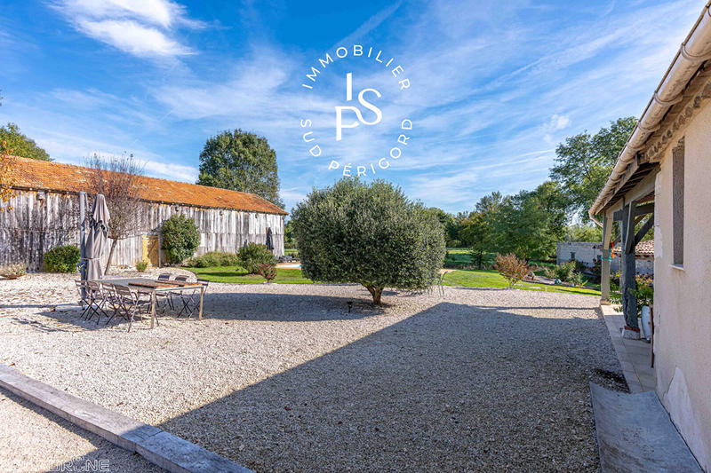 Maison - 200 m² - 5 pièces