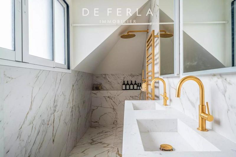 Villa - 130 m² - 8 pièces