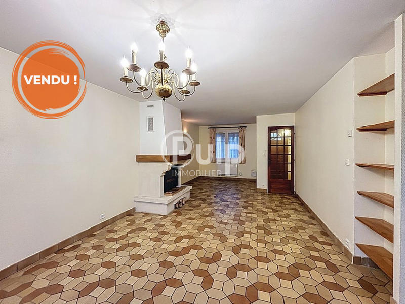 Maison - 99 m² - 6 pièces