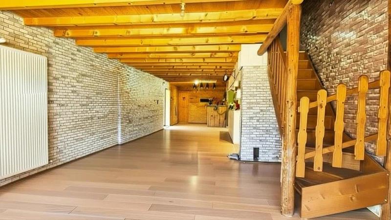 Maison - 209 m² - 9 pièces