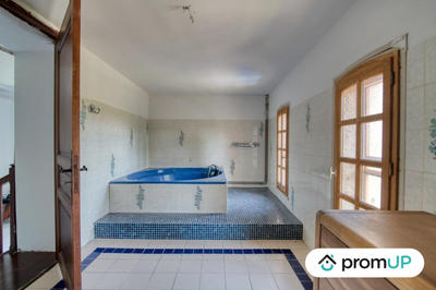 Maison ancienne - 371 m² - 4 pièces