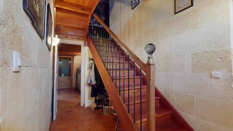 Maison - 201 m² - 6 pièces