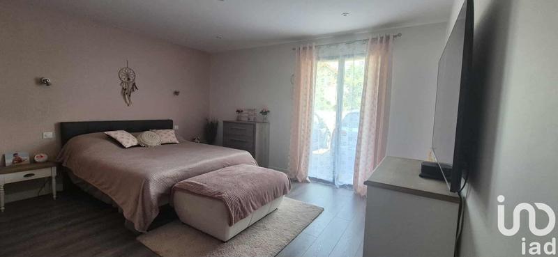 Maison - 238 m² - 8 pièces