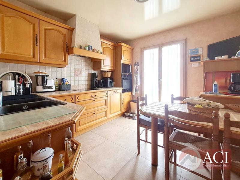 Maison - 97 m² - 5 pièces