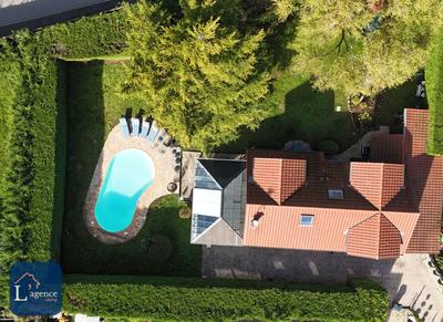 Maison - 228 m² - 7 pièces