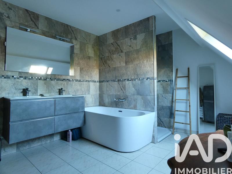 Maison - 174 m² - 6 pièces