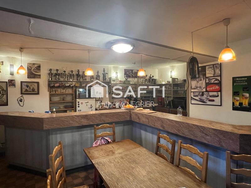 Maison - 265 m² - 13 pièces